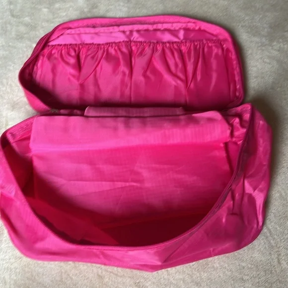 Pink travel bag - Picture 4 of 7